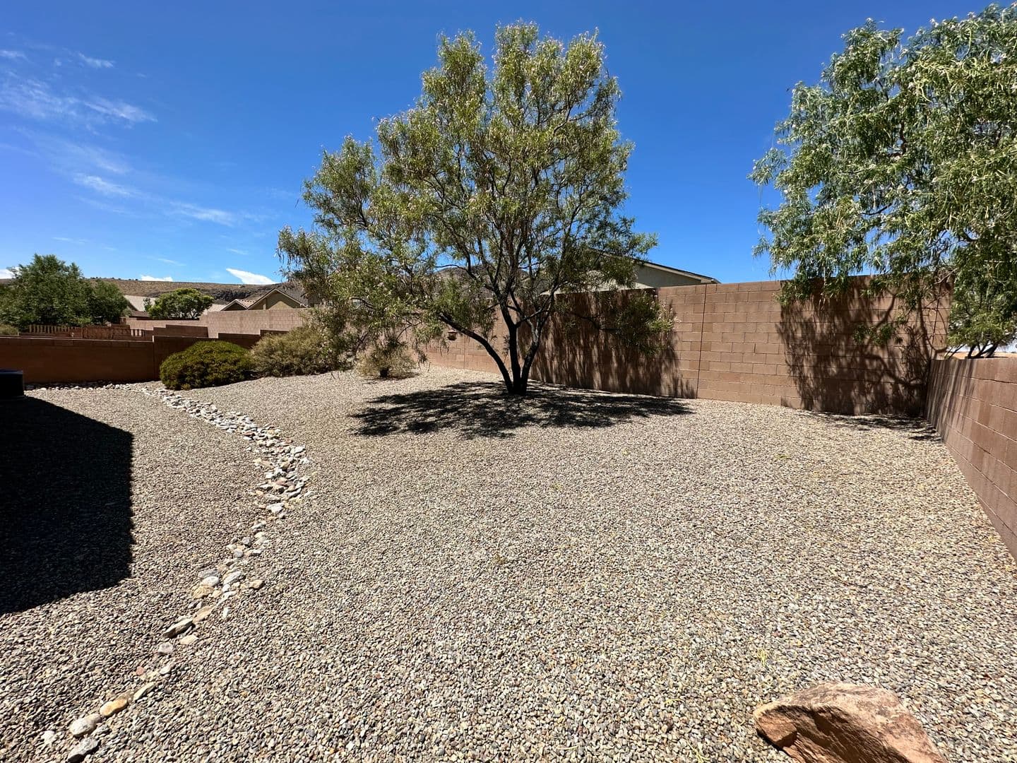 Los Lunas House: 841 Purple Aster SW