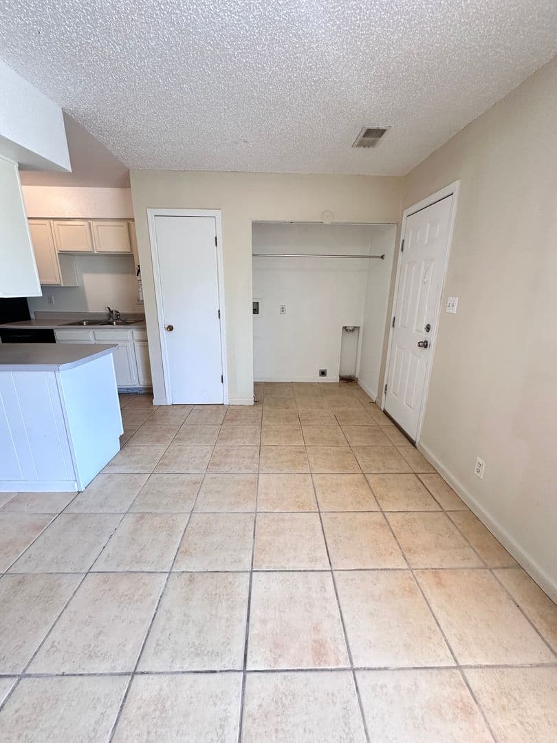Rio Rancho House: 1785 Alpha Court SE
