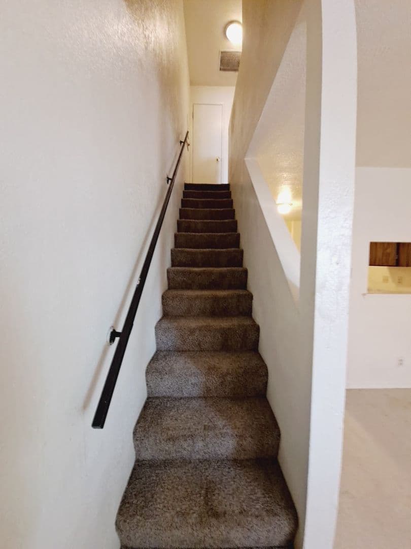 Albuquerque Apartment: 216 63rd Street NW