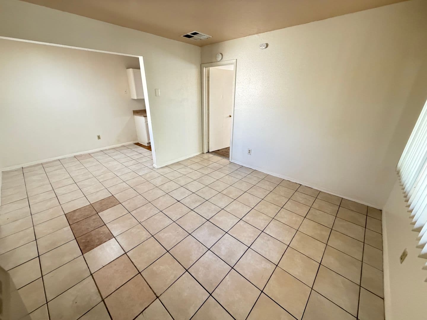 Albuquerque Apartment: 501 Texas Street NE