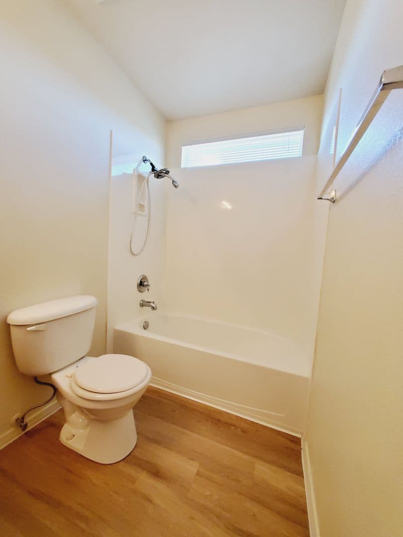 Los Lunas House: 631 Rain Lily