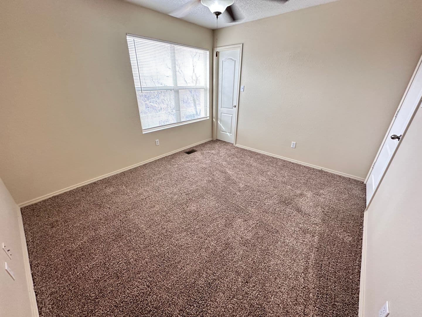 Los Lunas House: 790 Purple Aster Avenue SW
