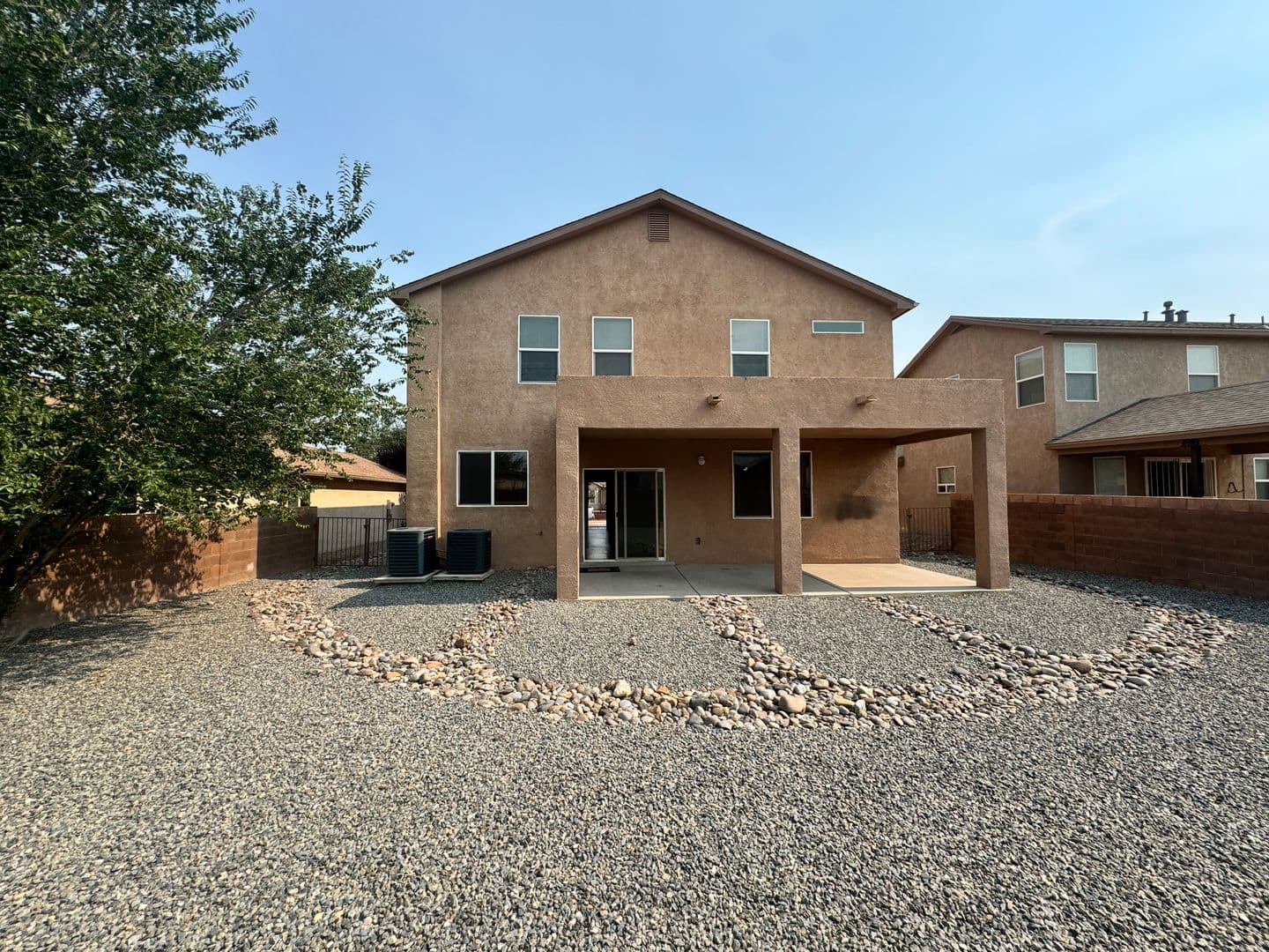 Los Lunas House: 520 Rain Lily Road SW