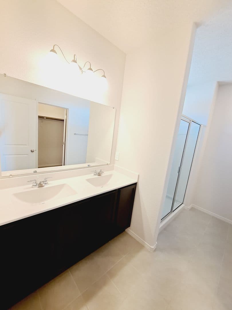 Los Lunas House: 761 Desert Senna