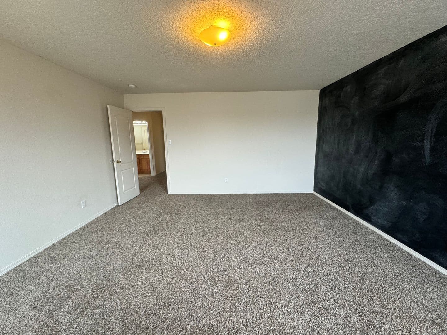 Los Lunas House: 520 Rain Lily Road SW