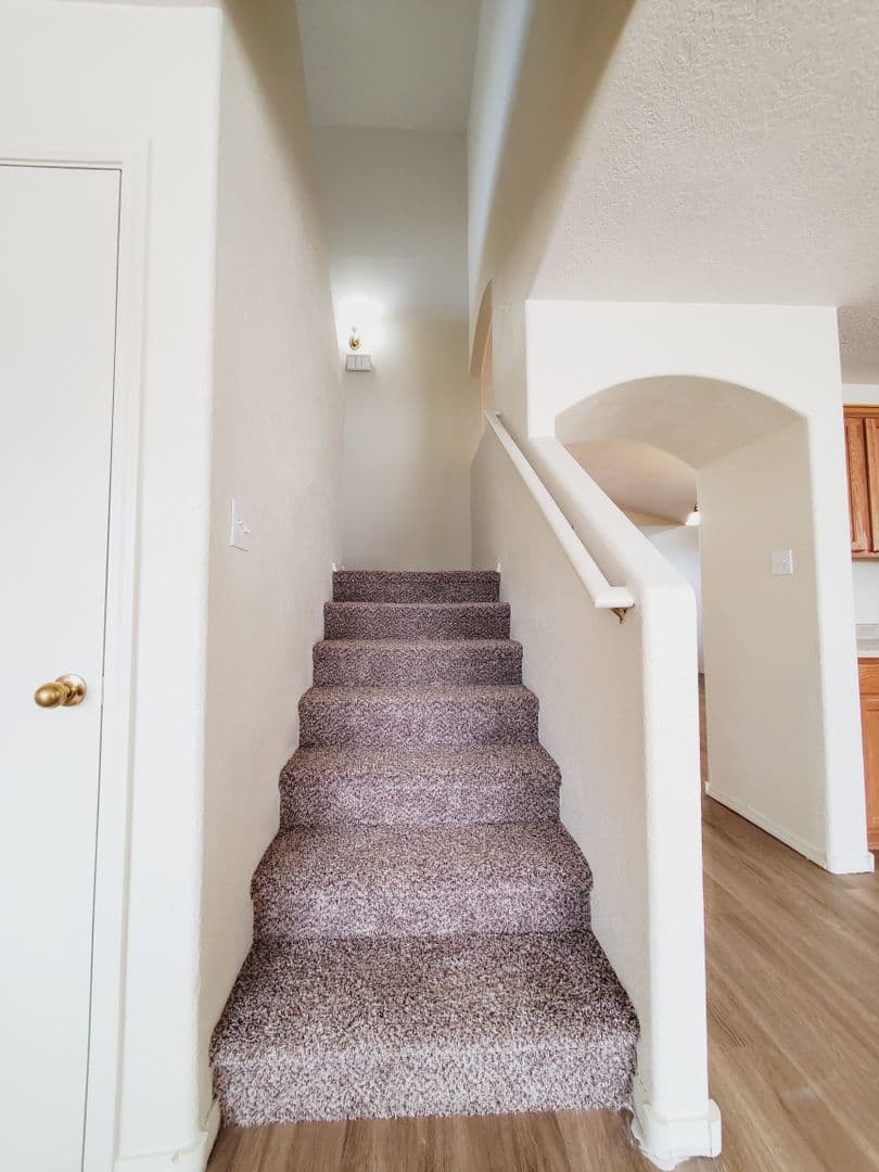 Los Lunas House: 631 Rain Lily