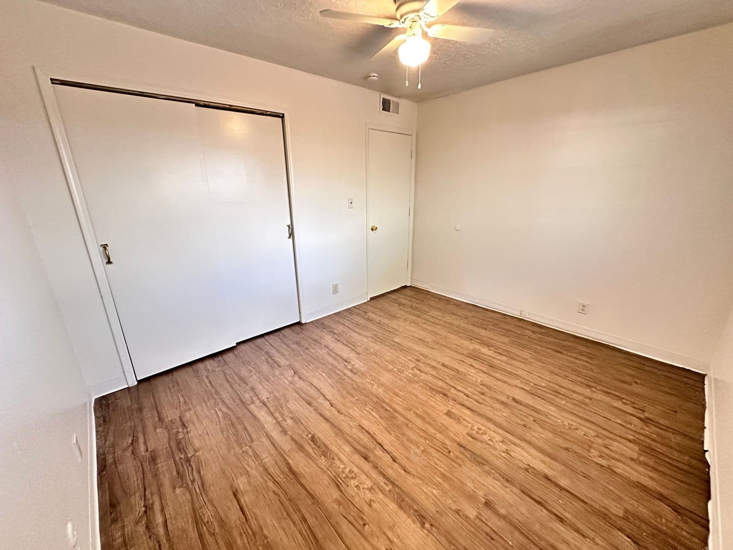 Albuquerque Apartment: 3618 Lafayette Drive Ne