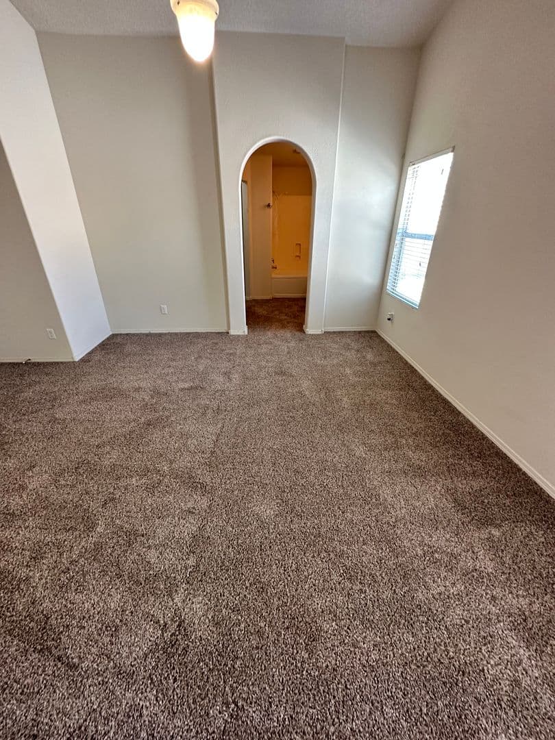 Los Lunas House: 841 Purple Aster SW