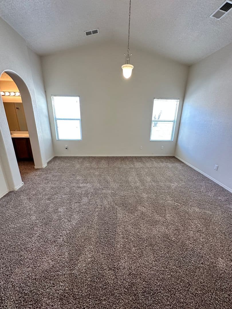 Los Lunas House: 841 Purple Aster SW