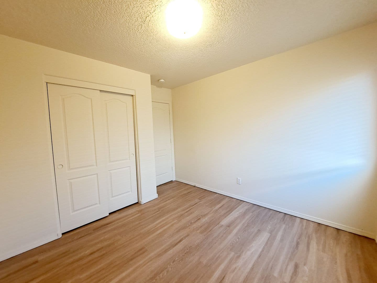Los Lunas House: 750 Blue Sage Ave SW