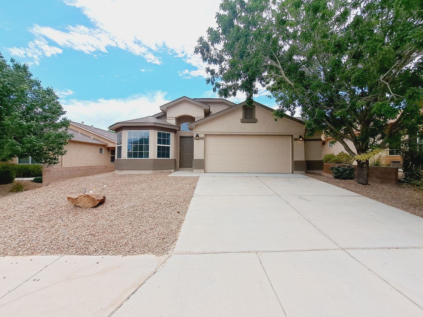 Los Lunas House: 2811 Desert Sage