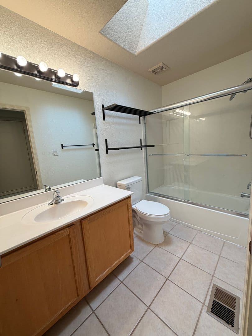 Albuquerque House: 7419 Desert Eagle Road NE