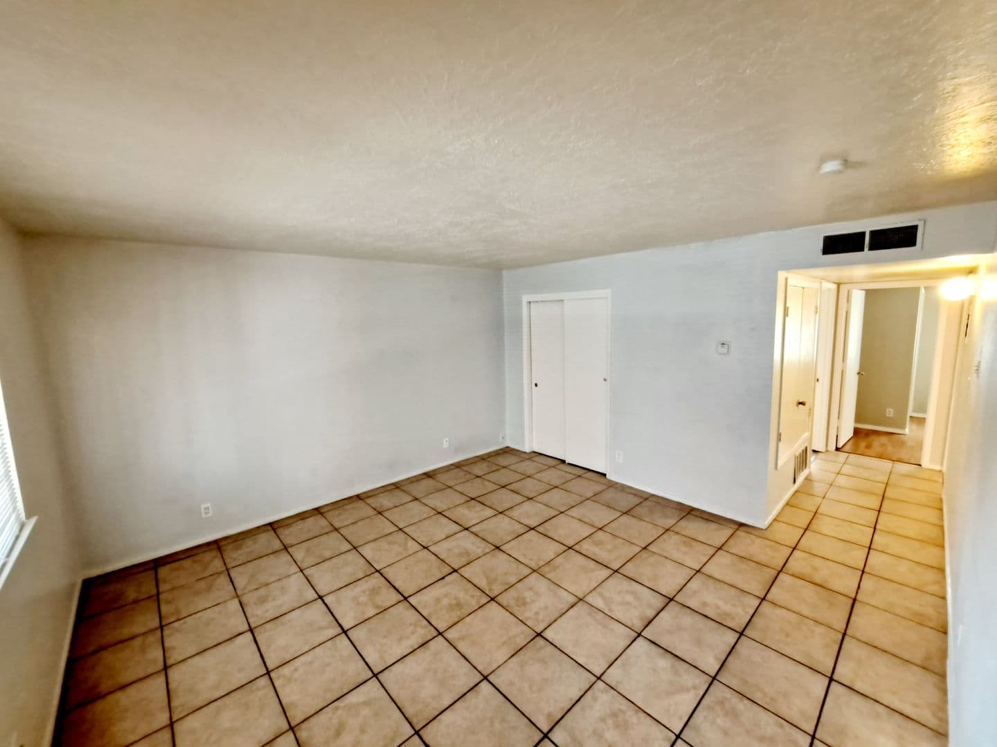 Albuquerque Apartment: 131 Tennessee St Se
