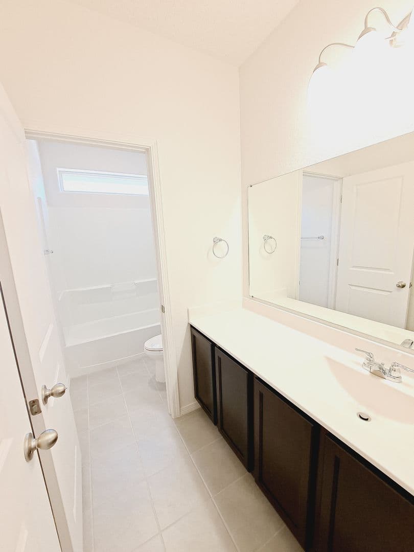 Los Lunas House: 761 Desert Senna