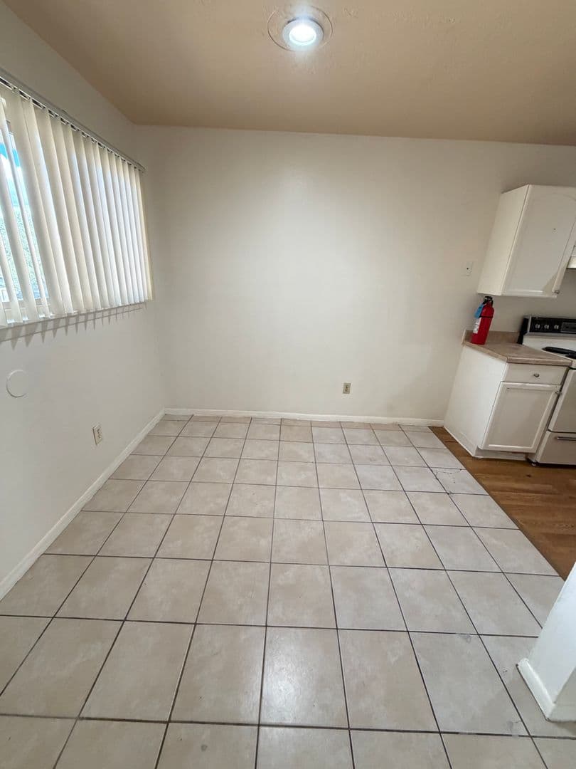 Albuquerque Apartment: 501 Texas Street NE
