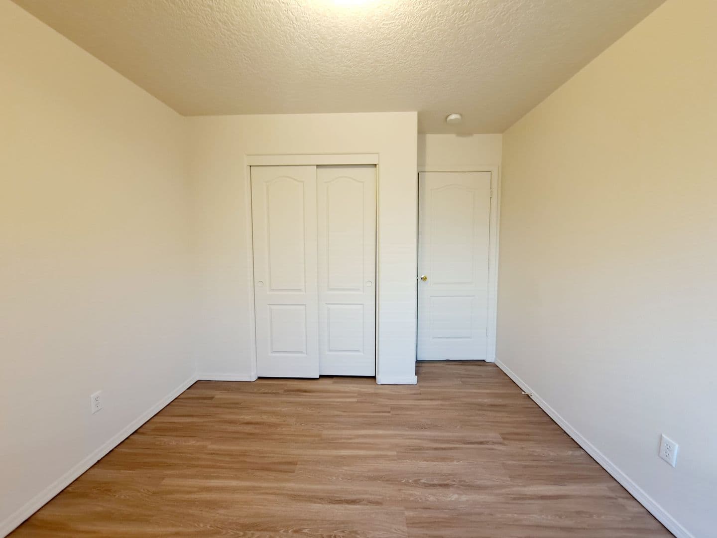 Los Lunas House: 750 Blue Sage Ave SW