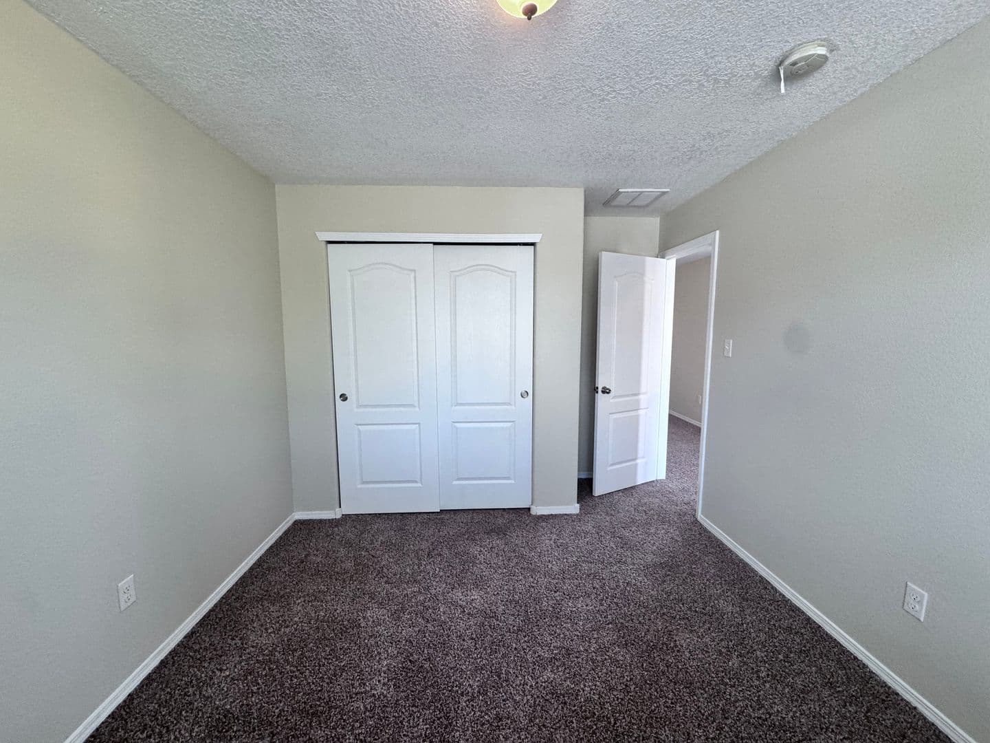 Los Lunas House: 671 Purple Aster Ave SW