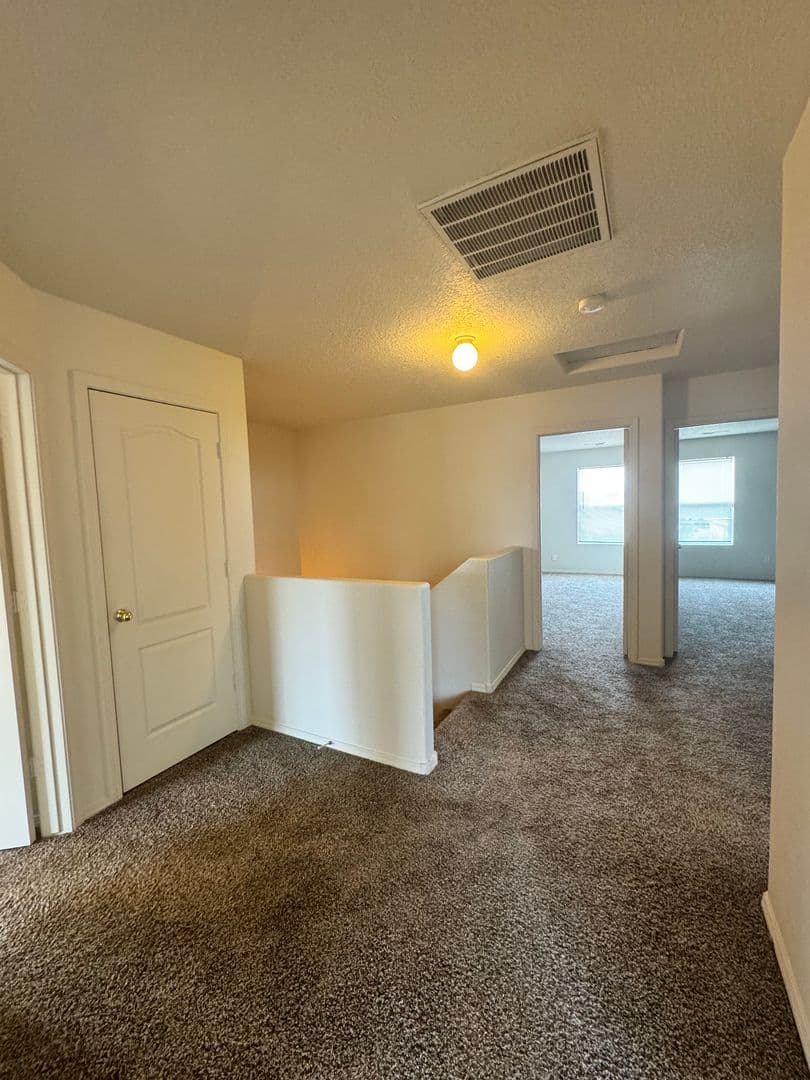 Los Lunas House: 520 Rain Lily Road SW