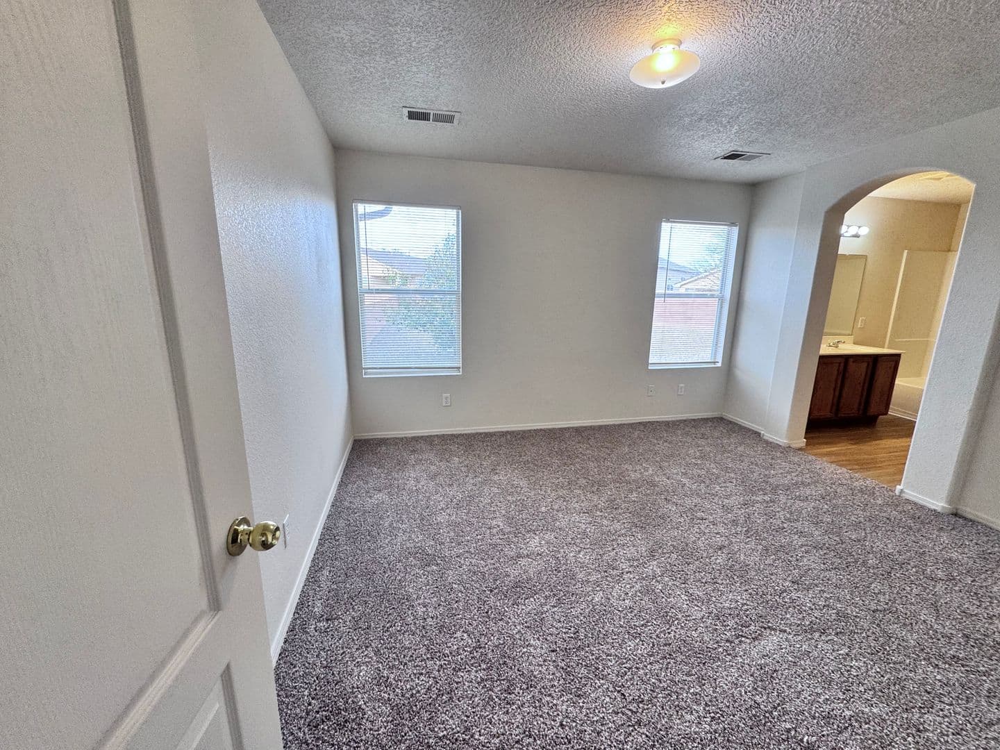Los Lunas House: 720 Bear Grass Ave SW
