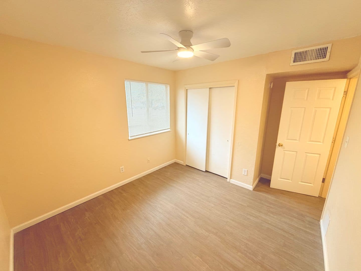 Rio Rancho Apartment: 509 Vancouver Road SE