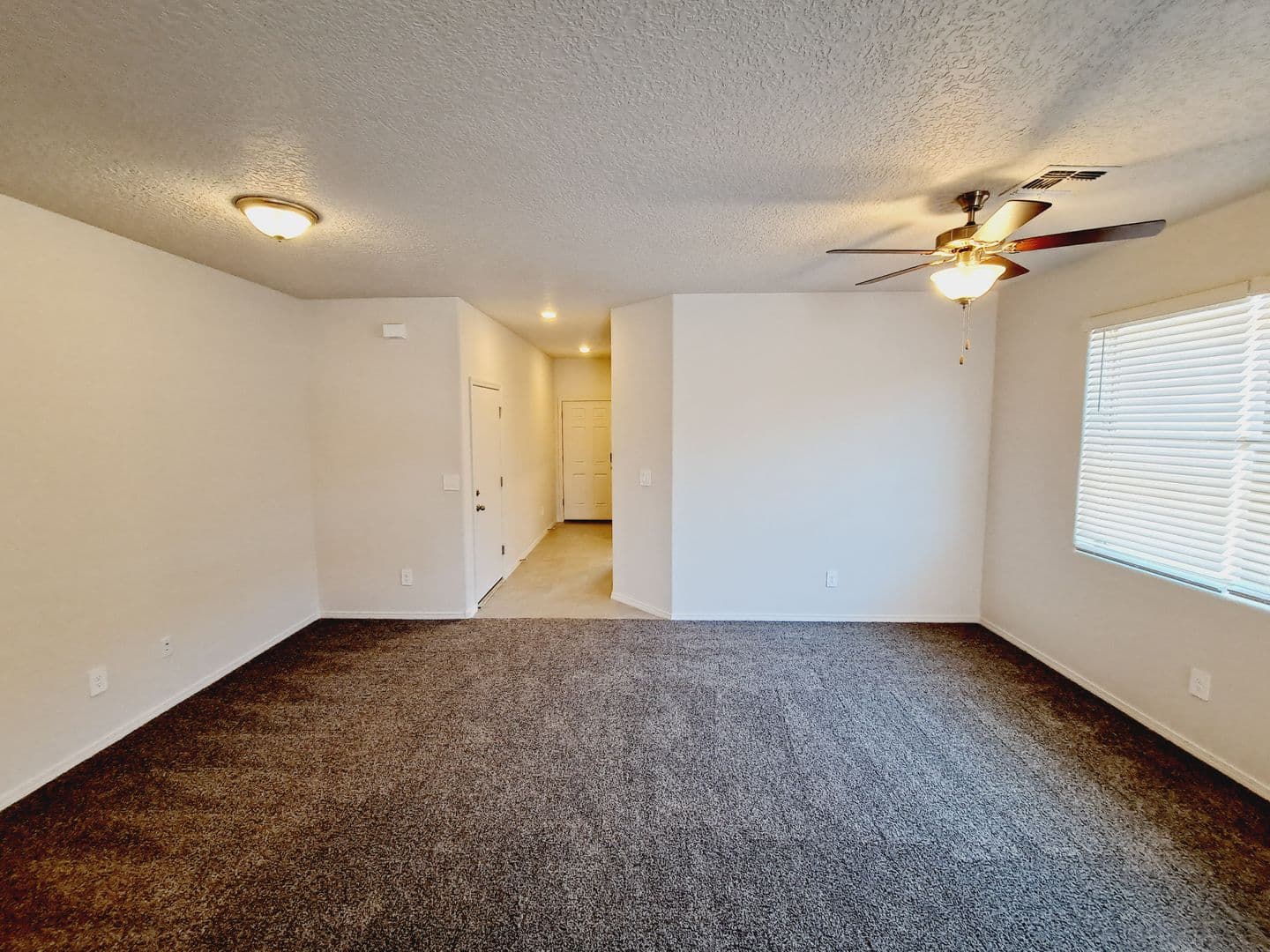 Los Lunas House: 761 Desert Senna