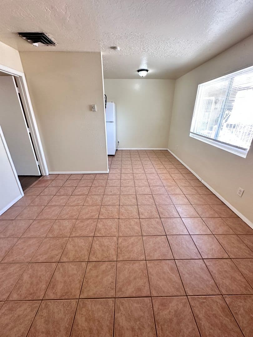 Albuquerque Apartment: 501 Texas Street NE
