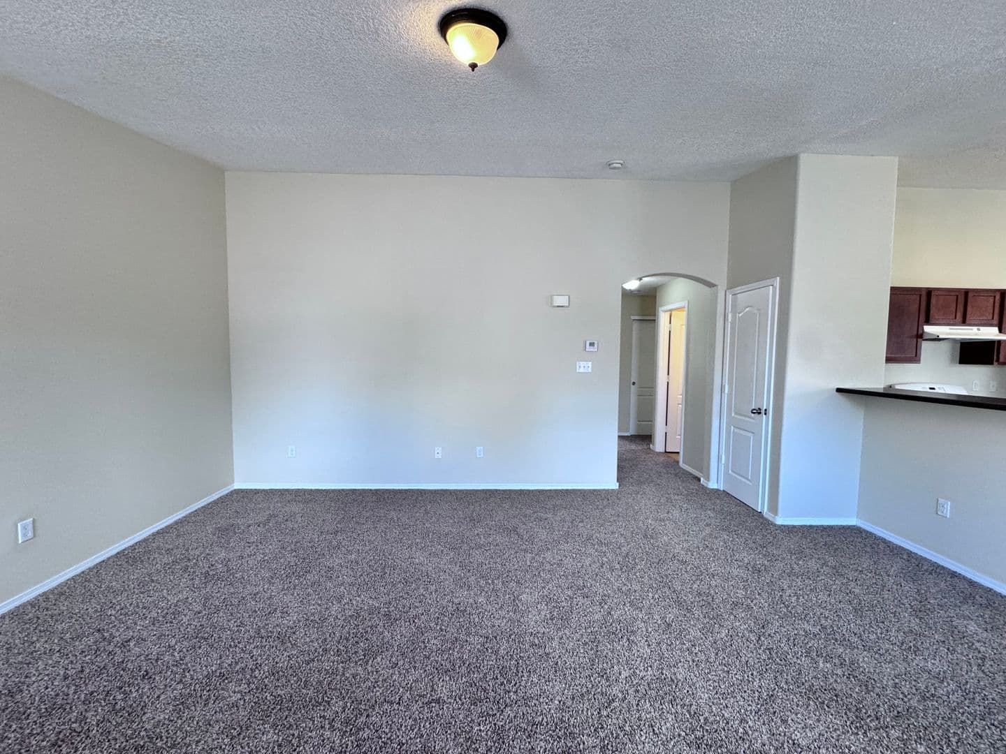 Los Lunas House: 671 Purple Aster Ave SW