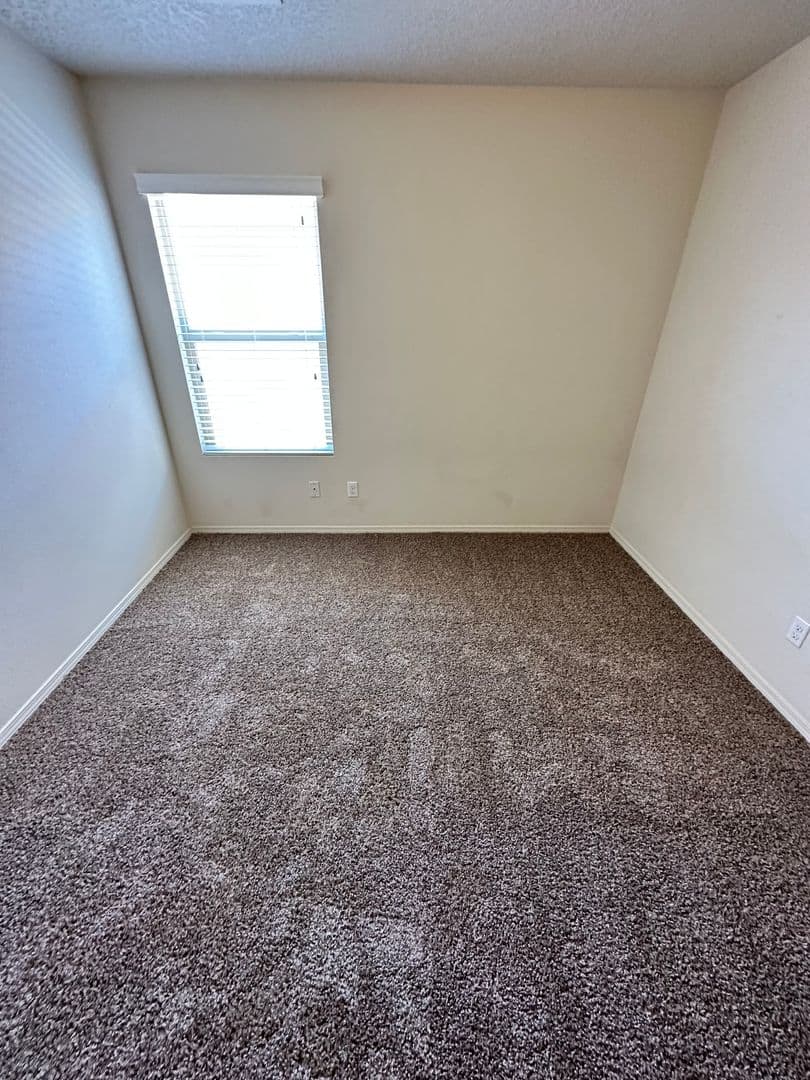 Los Lunas House: 841 Purple Aster SW
