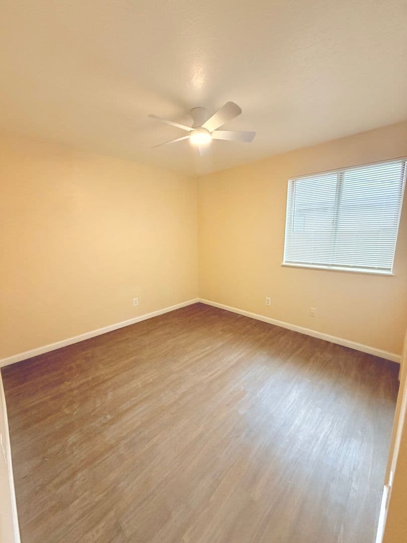 Rio Rancho Apartment: 509 Vancouver Road SE