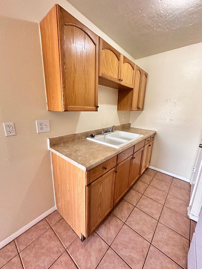 Albuquerque Apartment: 501 Texas Street NE