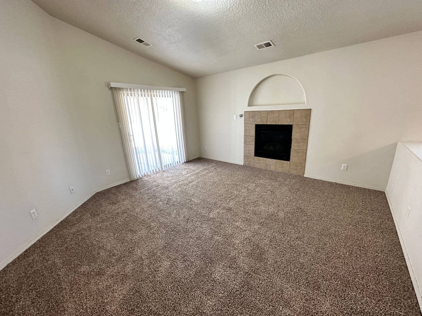 Los Lunas House: 841 Purple Aster SW