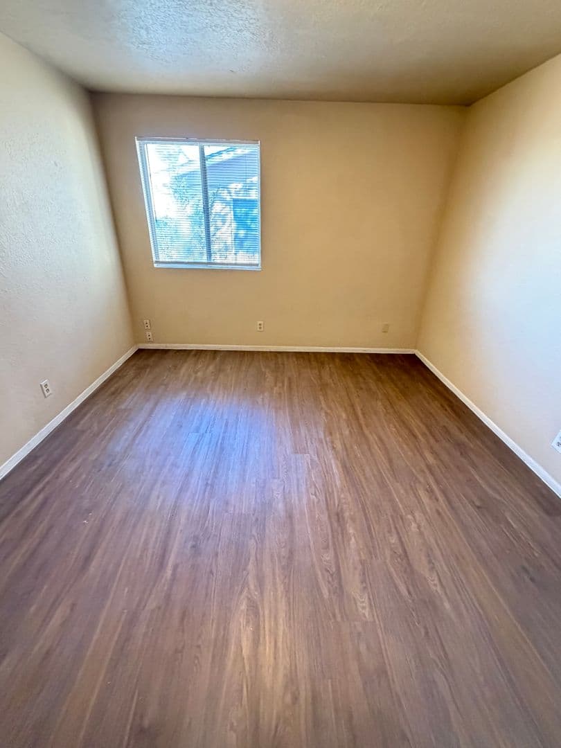 Rio Rancho Apartment: 507 Vancouver Road SE