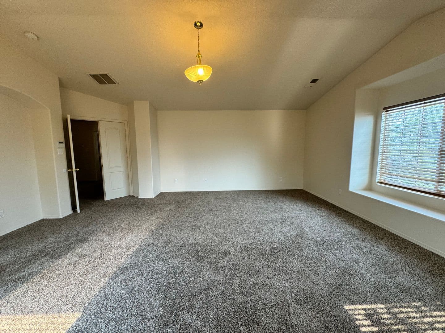 Los Lunas House: 520 Rain Lily Road SW