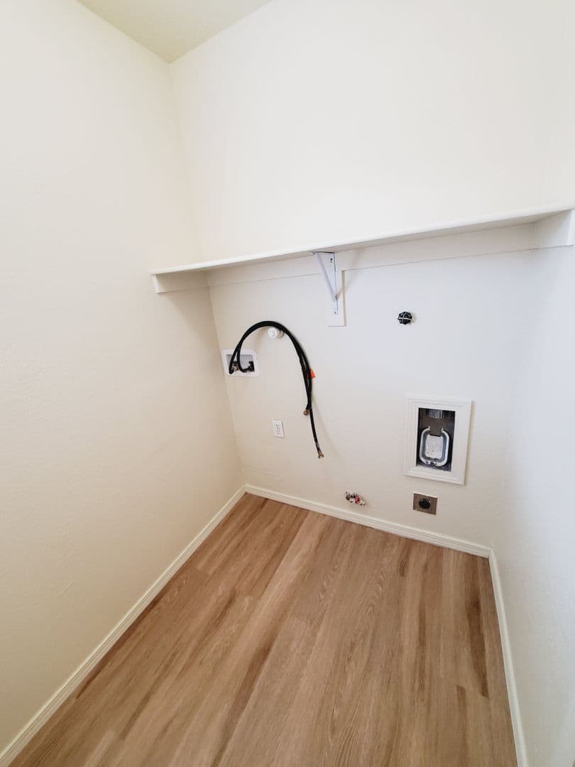 Los Lunas House: 631 Rain Lily