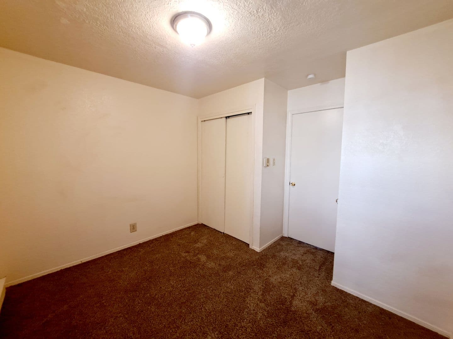 Albuquerque Apartment: 216 63rd Street NW
