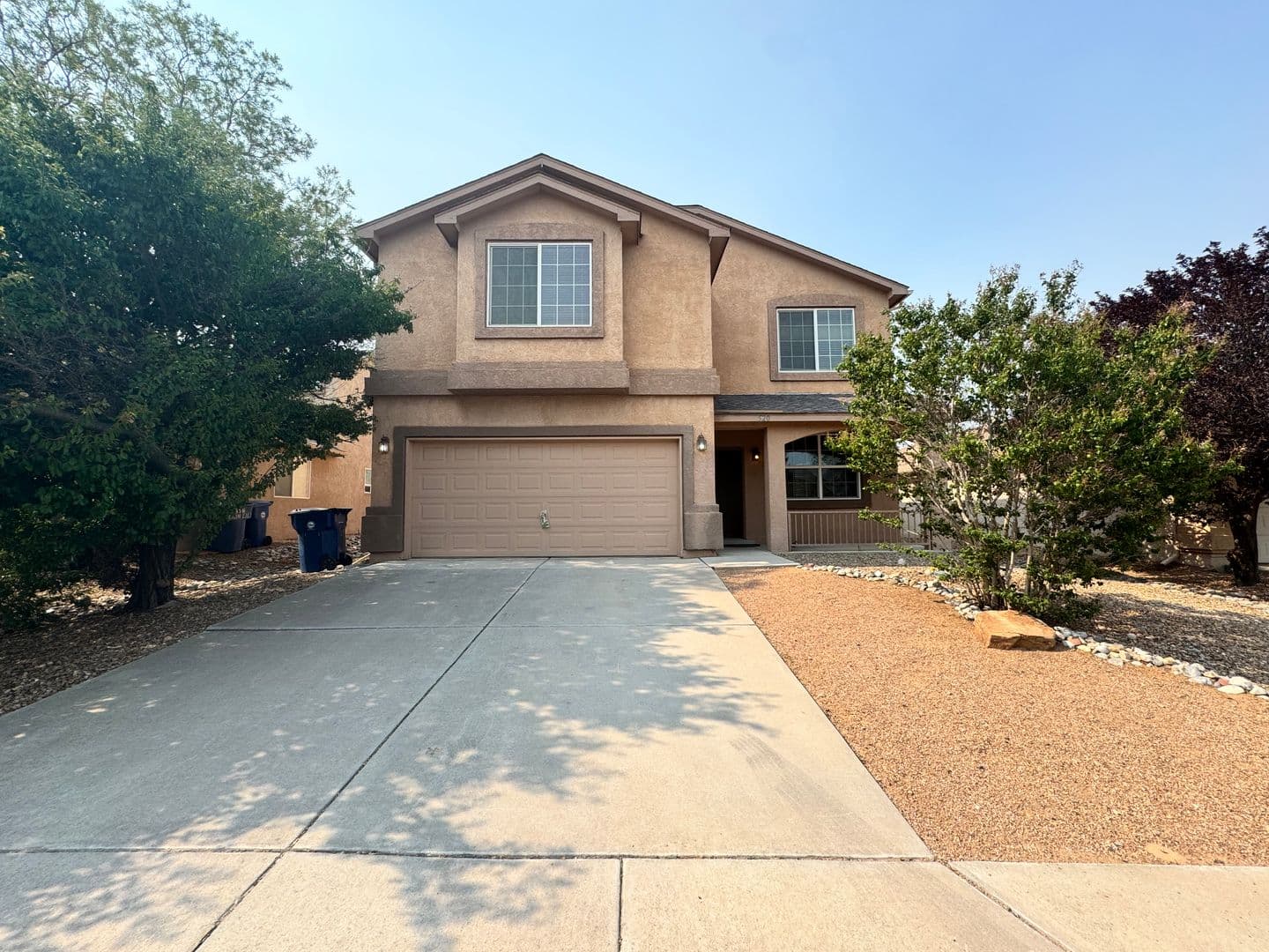Los Lunas House: 520 Rain Lily Road SW