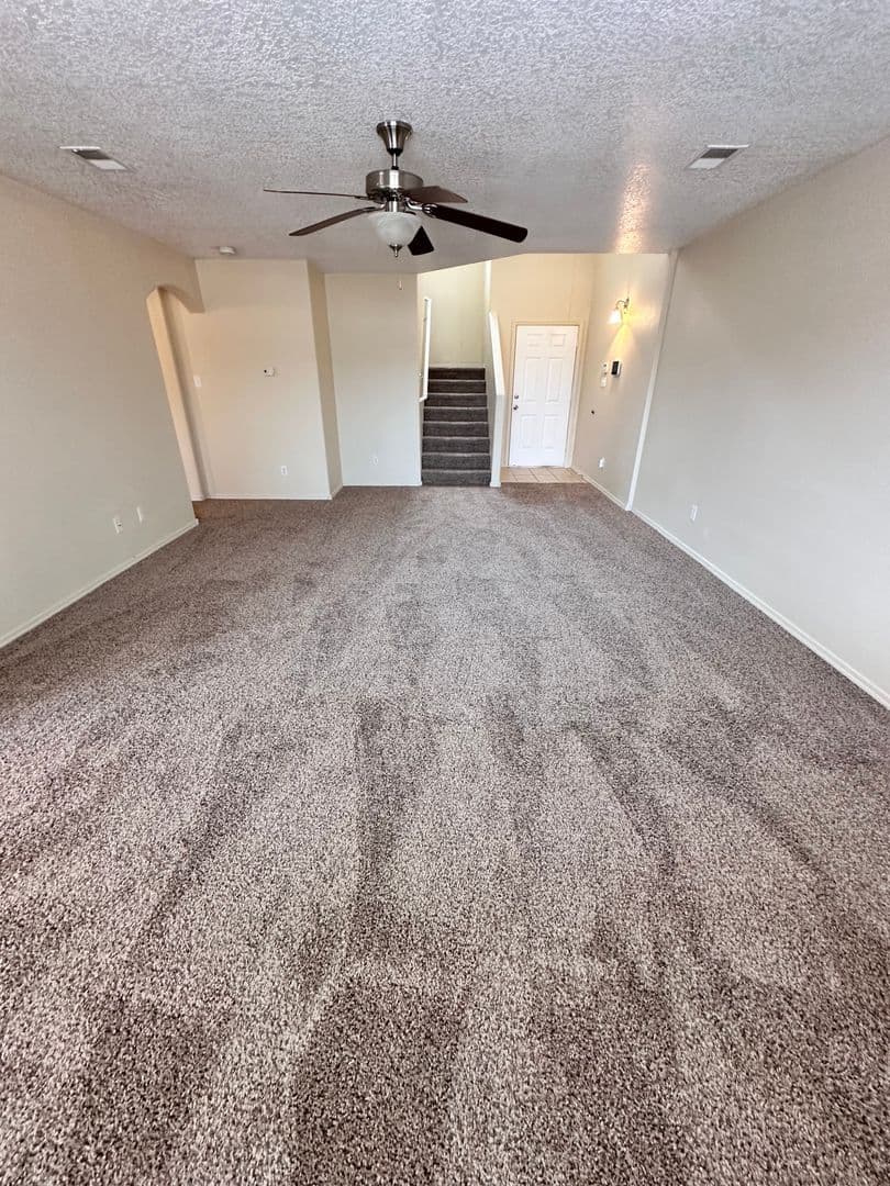 Los Lunas House: 790 Purple Aster Avenue SW