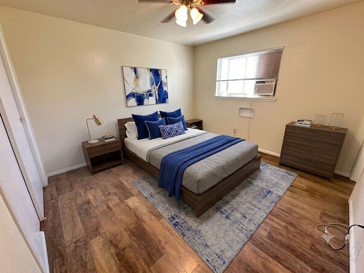 Albuquerque Apartment: 501 Texas Street NE