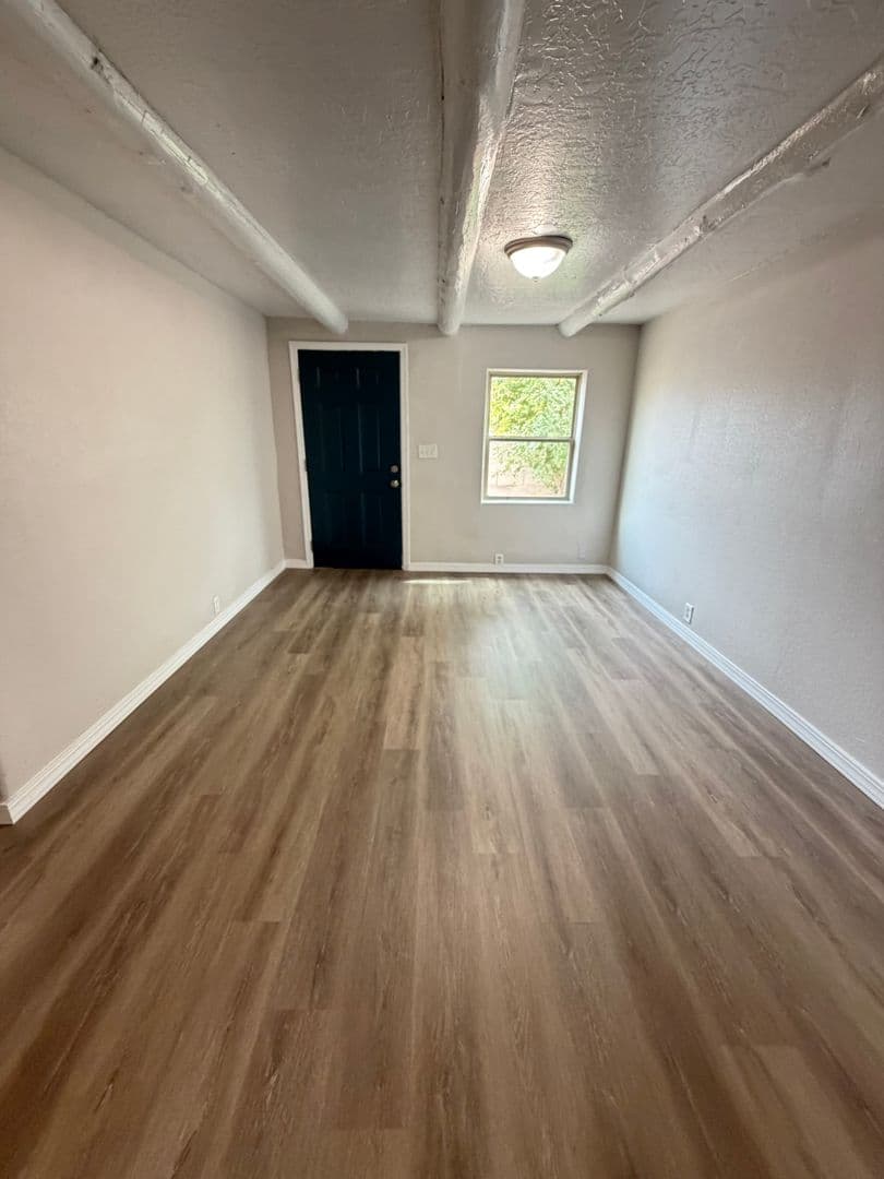 Albuquerque Apartment: 426 Towner Ave NW