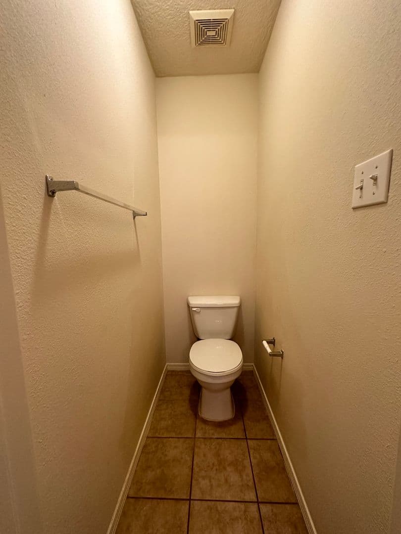 Los Lunas House: 841 Purple Aster SW