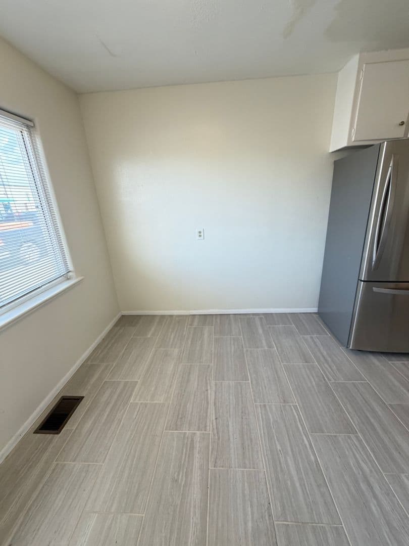 Albuquerque Apartment: 6104 Zuni Road SE