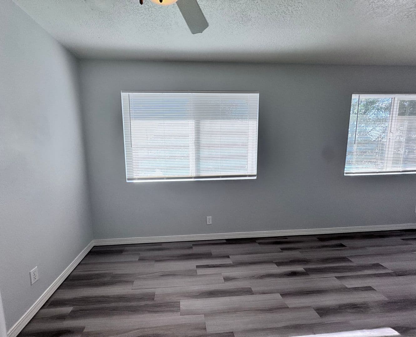 Los Lunas Apartment: 250 Village Dr