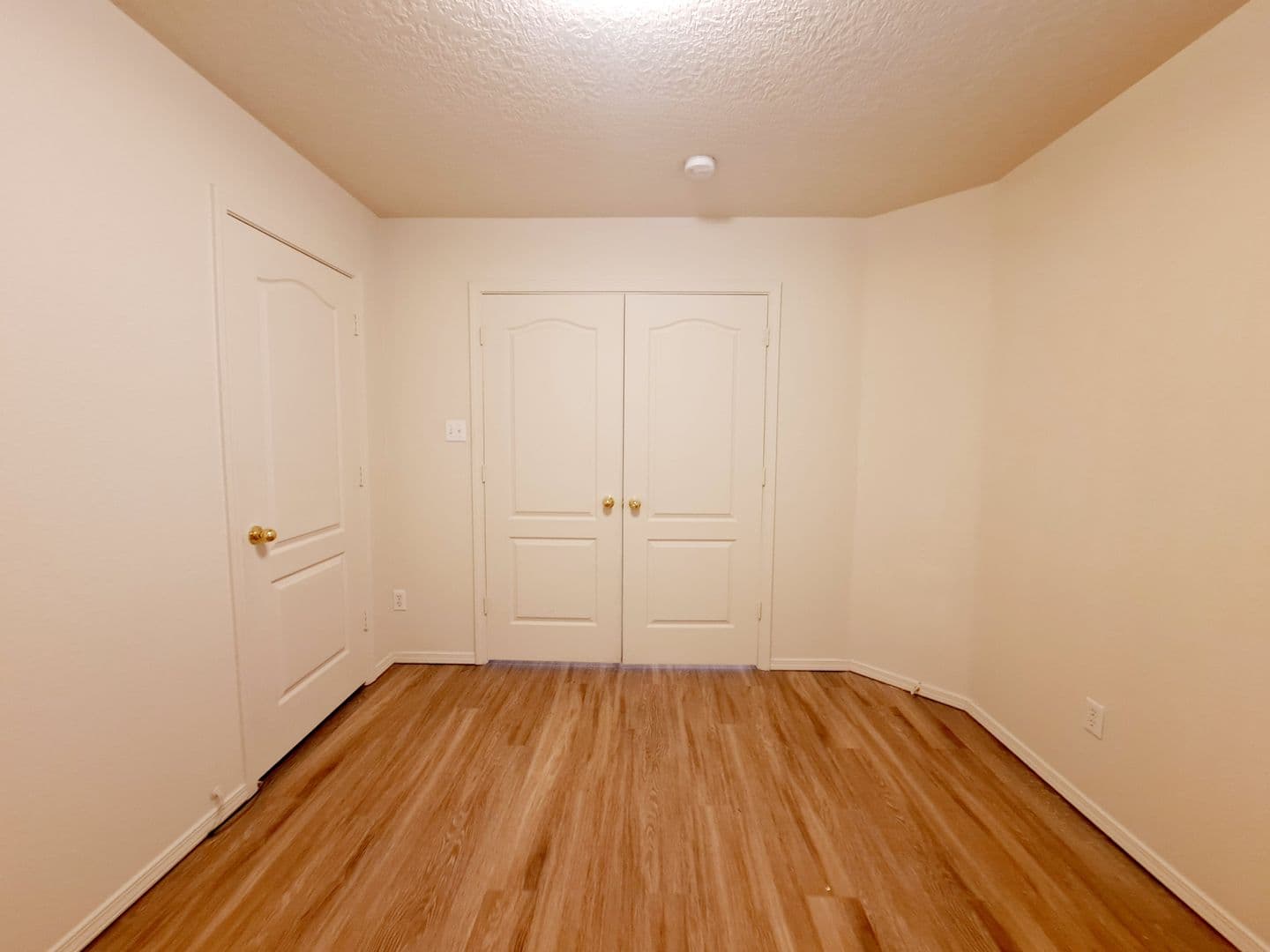 Los Lunas House: 750 Blue Sage Ave SW