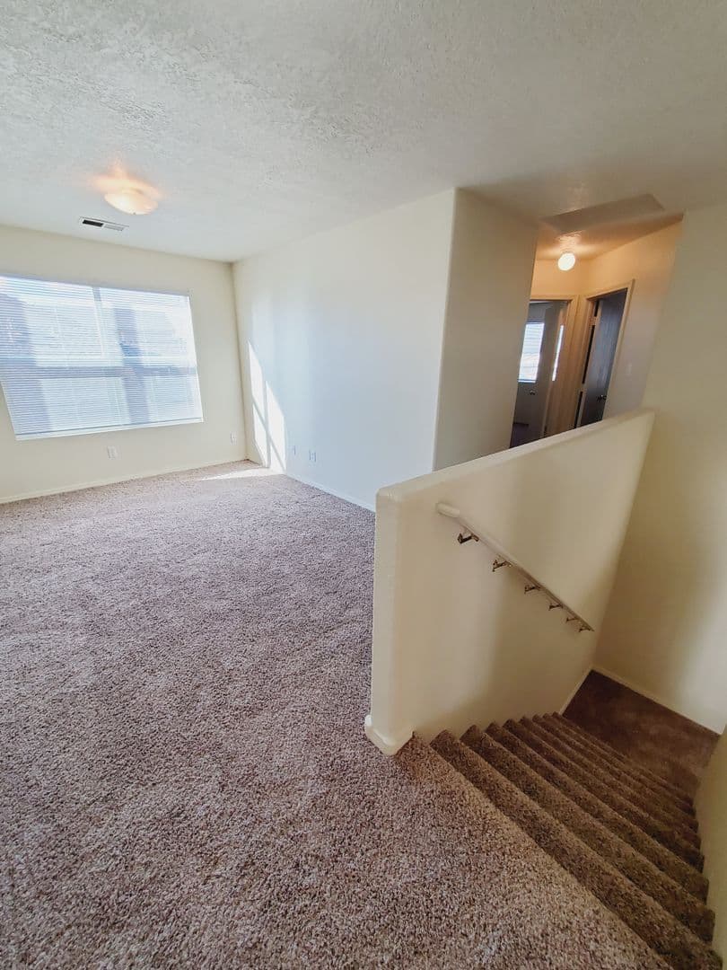 Los Lunas House: 631 Rain Lily