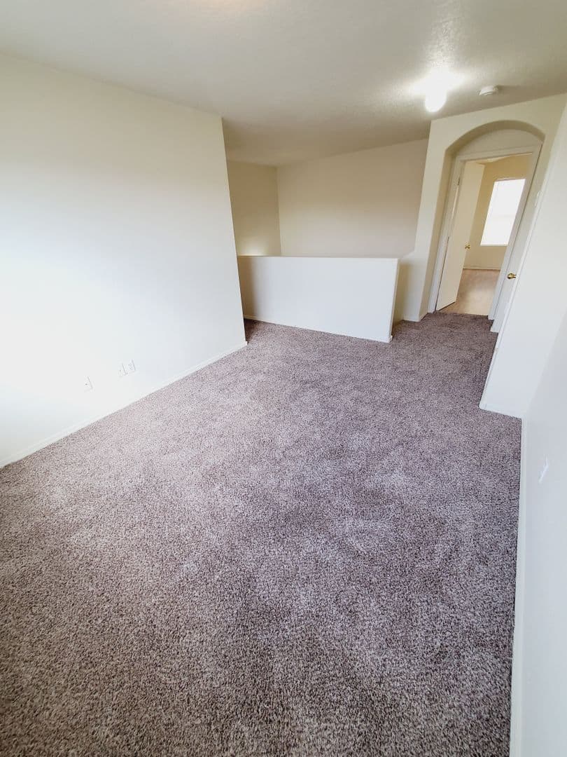 Los Lunas House: 631 Rain Lily