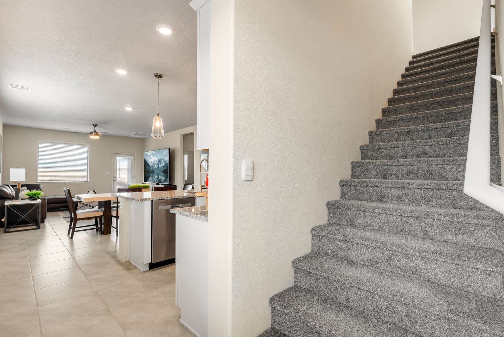 Rio Rancho House: 1504 Woods Street NE