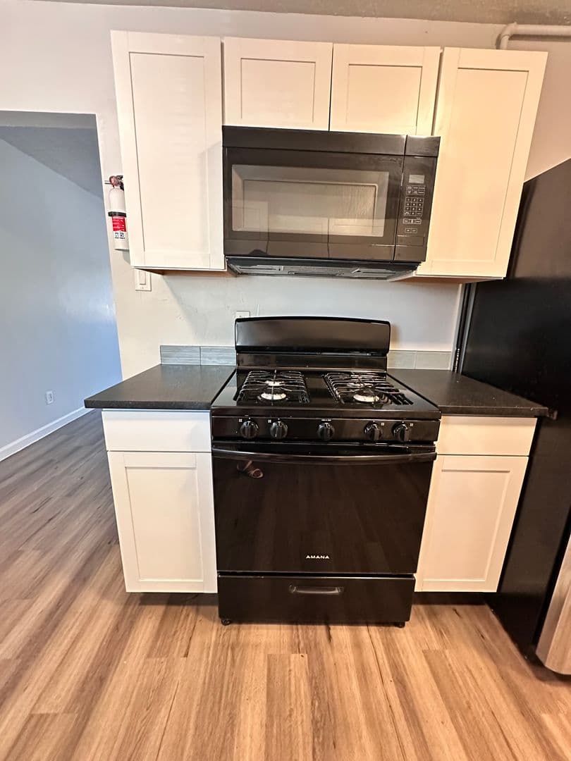 Albuquerque Apartment: 210 Cornell Drive SE