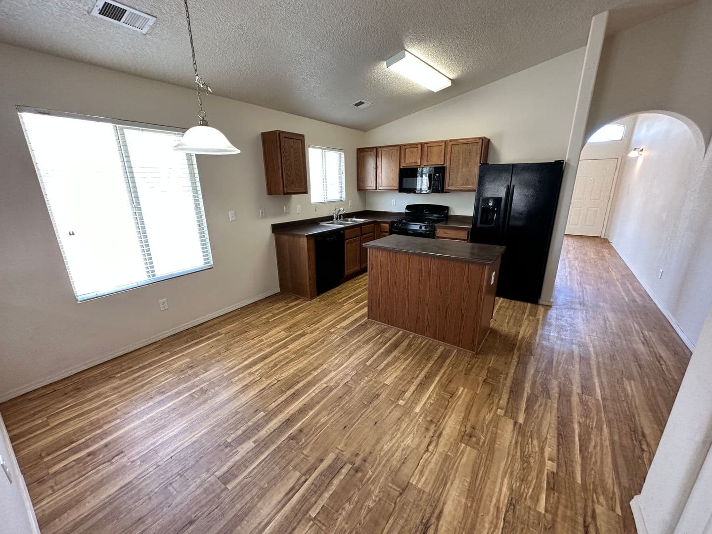 Los Lunas House: 841 Purple Aster SW