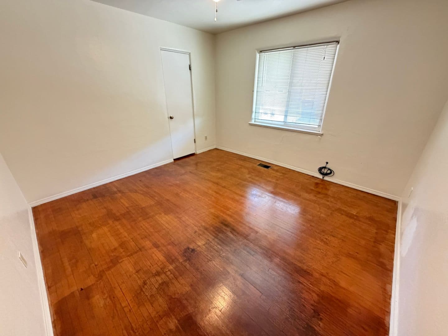Albuquerque Apartment: 6104 Zuni Road SE