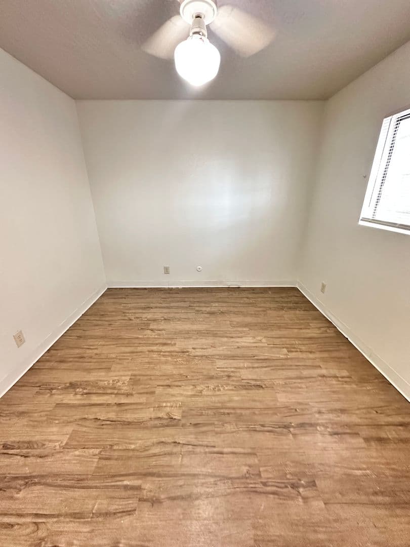 Albuquerque Apartment: 3618 Lafayette Drive Ne